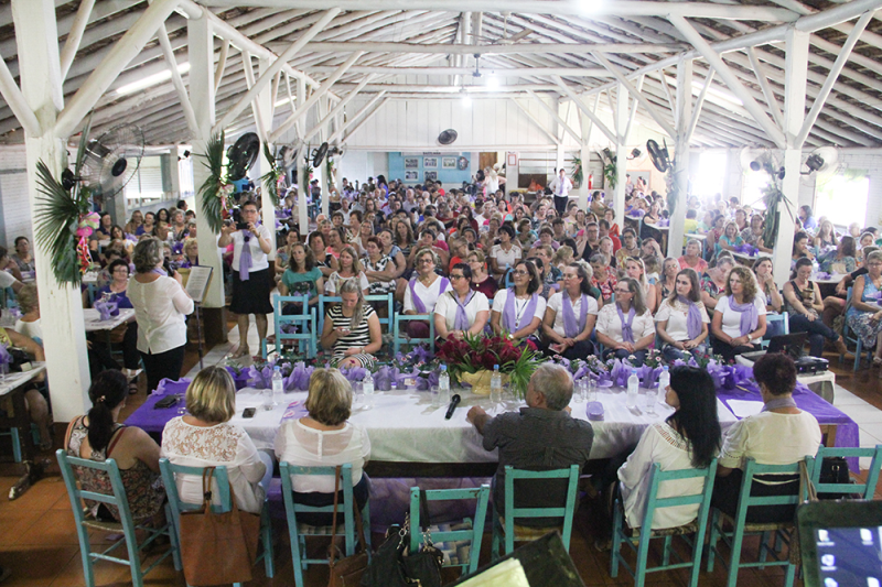 Mais de 400 mulheres participam do XX Encontro da Mulher em Três de Maio